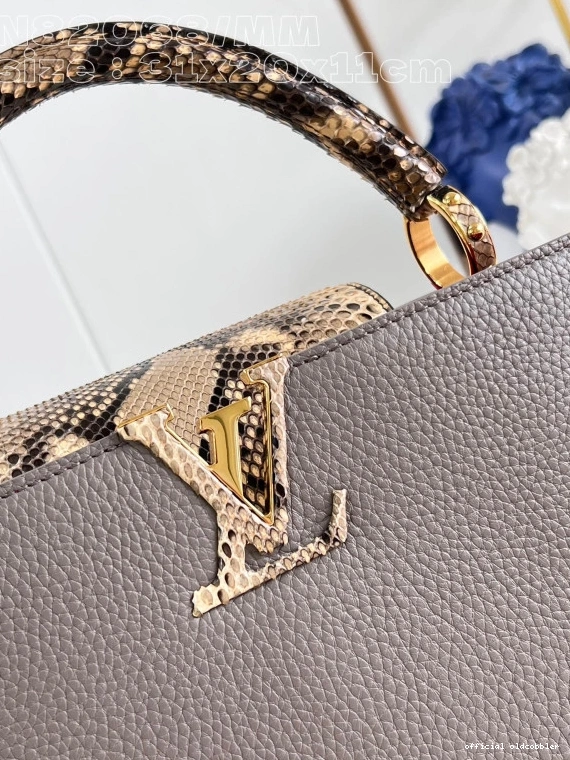 Official oldcobbler LOUIS CAPUCINES VUITTON BB-31.5*20*11CM 0802